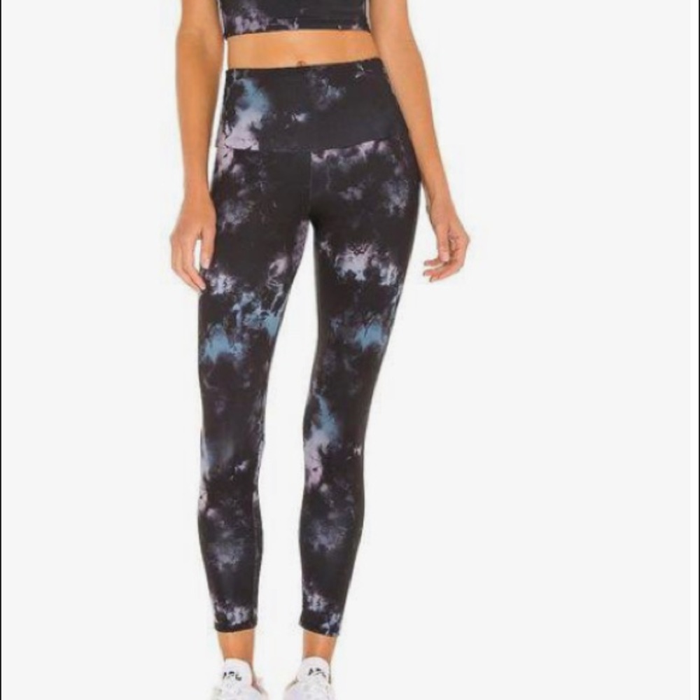 ONZIE NWT leggings Xs